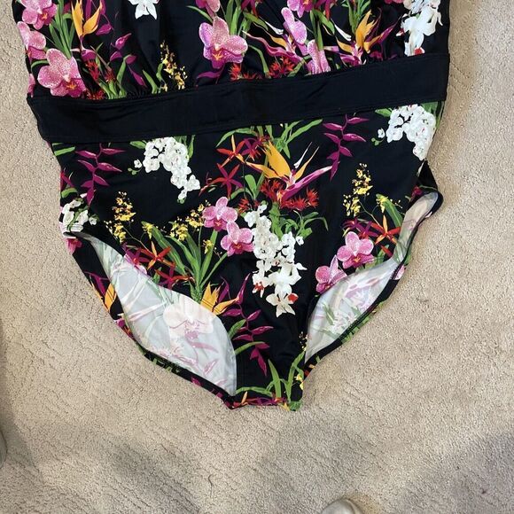 G.I.L.I. Plus Size 24W Black Floral Print One Piece Swimsuit Halter Padded NEW - Picture 3 of 11
